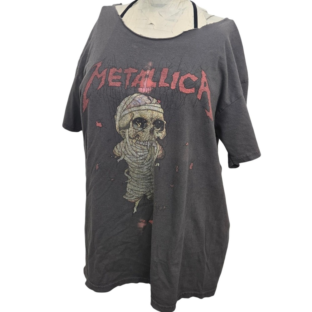Metallica One Shirt XL‎ Thrashed Cut Out Wide Neck Pushead Mummy Skull Graphic